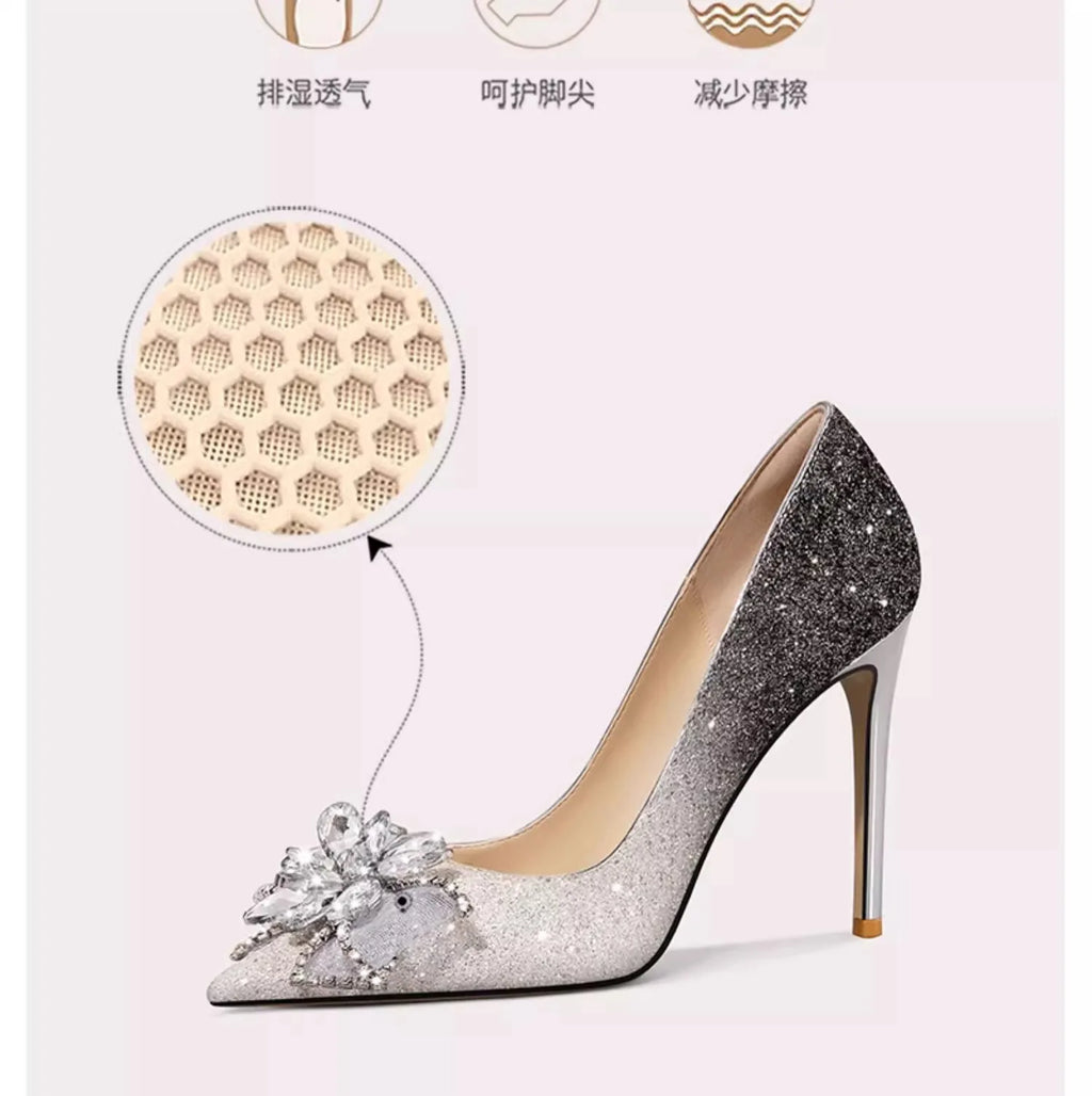 Multicolor Print Pointed Toe Pumps